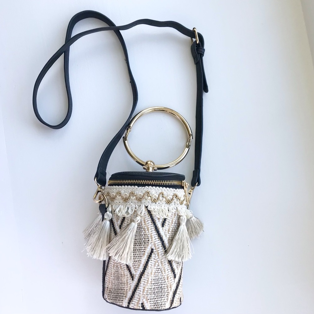 Tassel Bucket Bag        NWOT